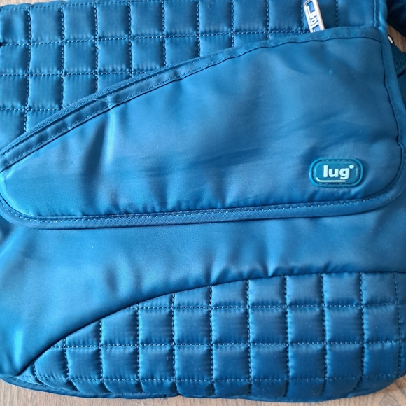 LUG Crossbody Bag - Picture 4 of 5